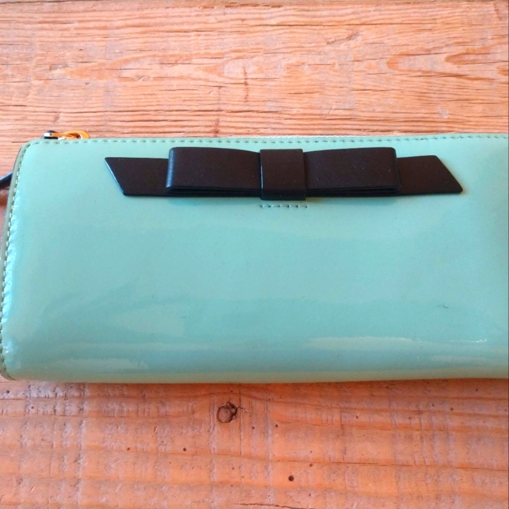 Kate Spade patent Leather wallet in bright mint.